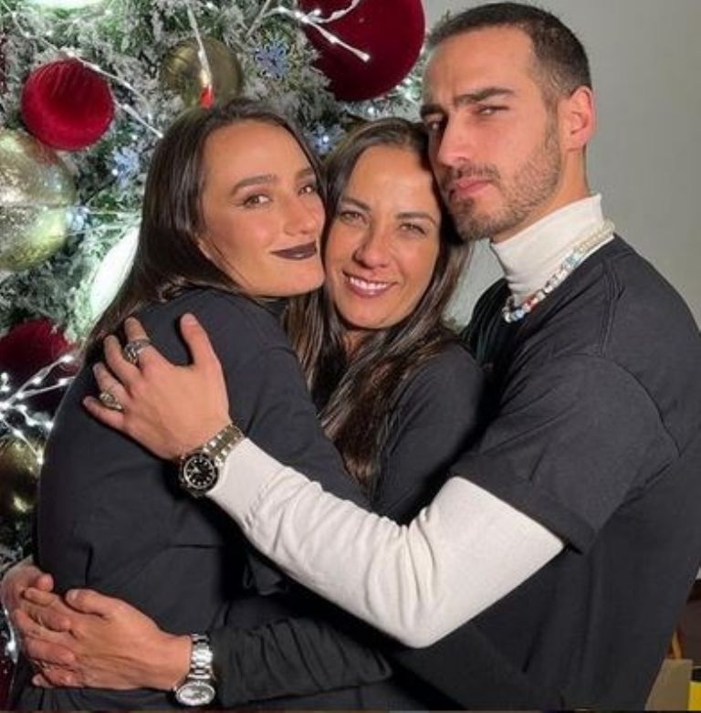 Consuelo Duval y sus hijos