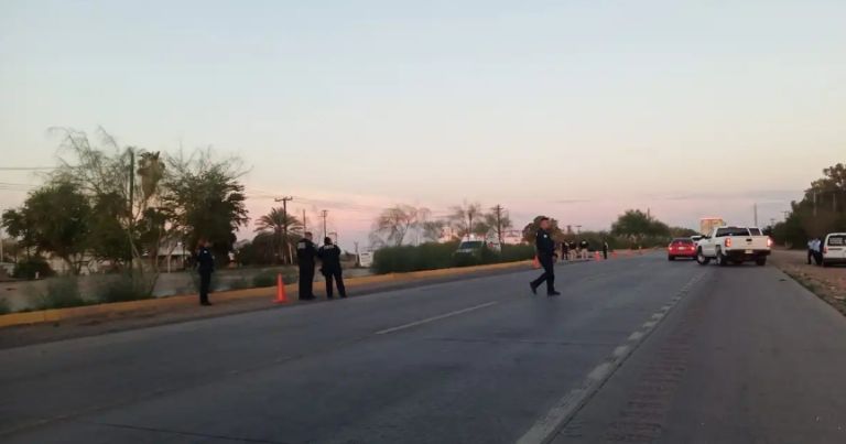 Autoridades se movilizaron por el hallazgo de un cuerpo en la carretera Federal 15. Foto: Facebook (Ilustrativa)