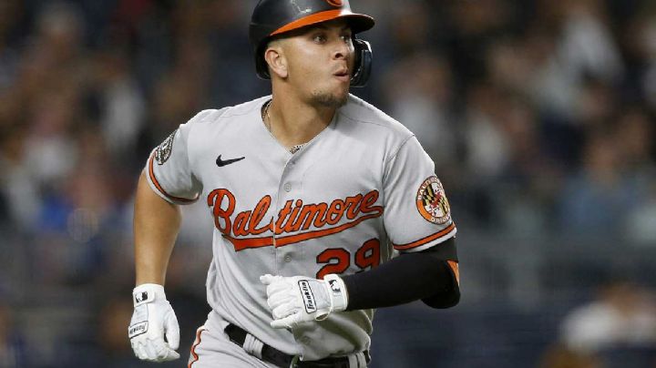 ¡Otro pa' la calle! Ramón Urías conecta jonrón y le da el triunfo a los Orioles ante Cachorros
