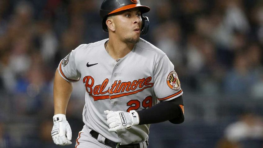 ¡Otro pa' la calle! Ramón Urías conecta jonrón y le da el triunfo a los Orioles ante Cachorros