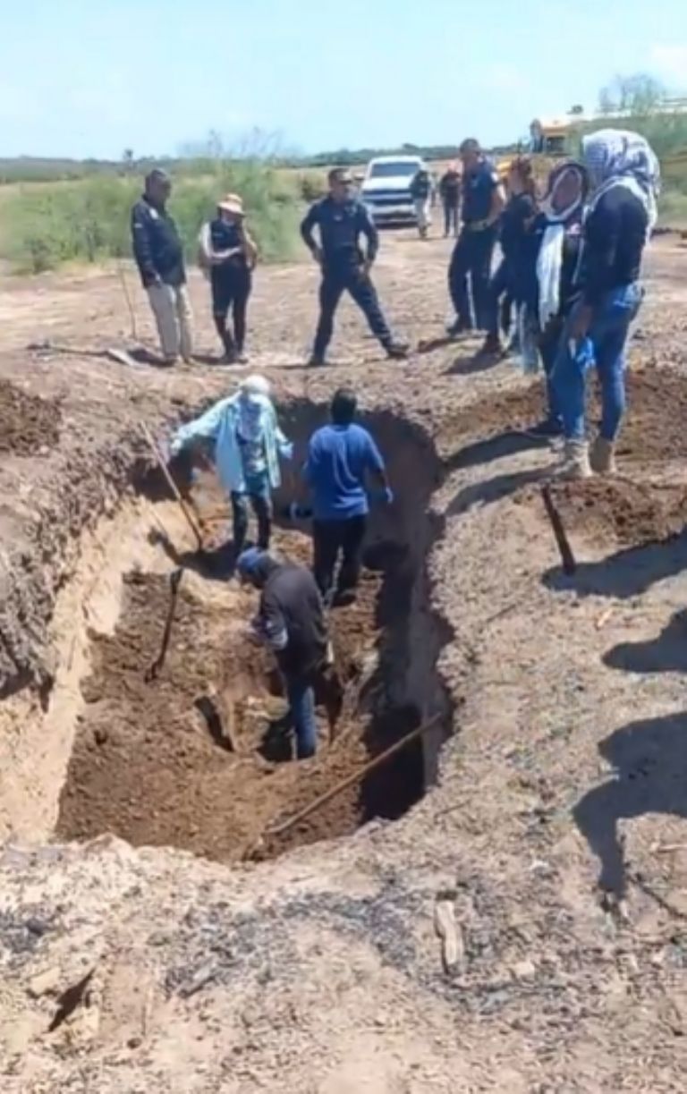 Rastreadoras de Ciudad Obregón hallan un cuerpo sin vida en San Ignacio Río Muerto, Sonora. Foto: Facebook