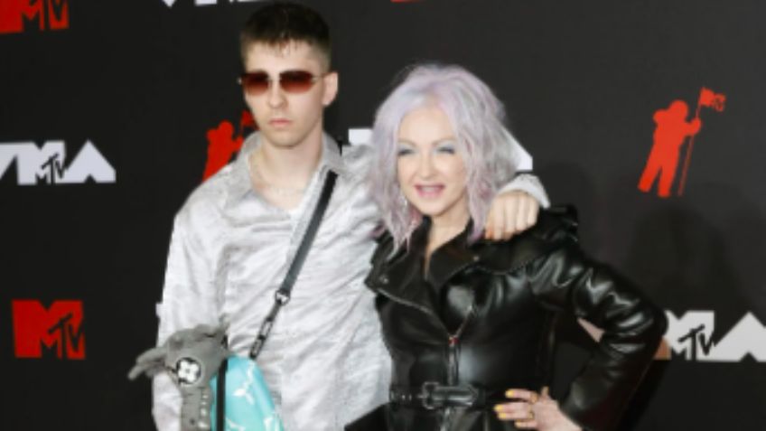 Hijo de reconocida cantante fue arrestado por conducir un vehículo reportado como robado