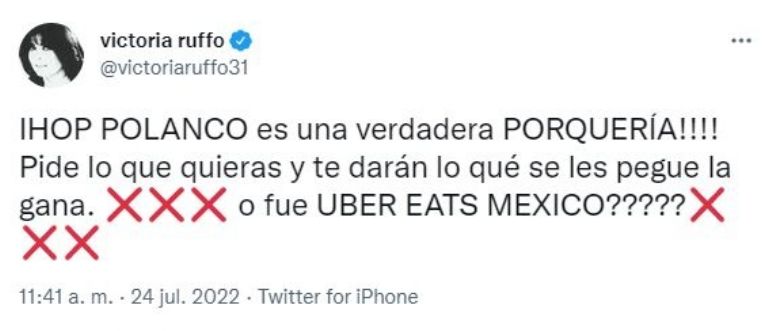 Tuit de Victoria Ruffo