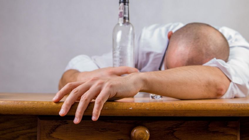 Tragedia: 28 personas pierden la vida tras consumir alcohol adulterado; hay tres arrestados