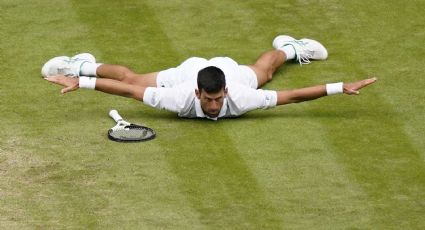 ¡Del suelo al cielo! Djokovic en semis de Wimbledon al remontar déficit de 2 sets