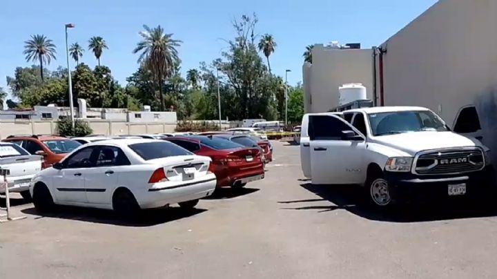 Hermosillo: Presunto camillero del Hospital General se autolesiona con arma en estacionamiento