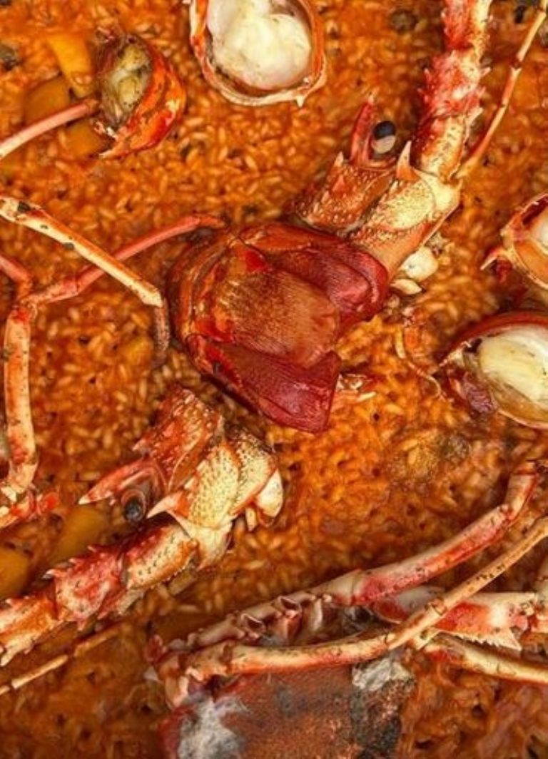 Camila Sodi presume paella 