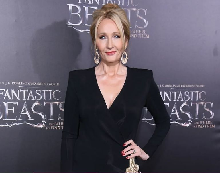J. K. Rowling recibe amenaza de muerte