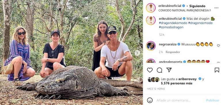 Familia Rubín Legarreta con un dragón del Komodo