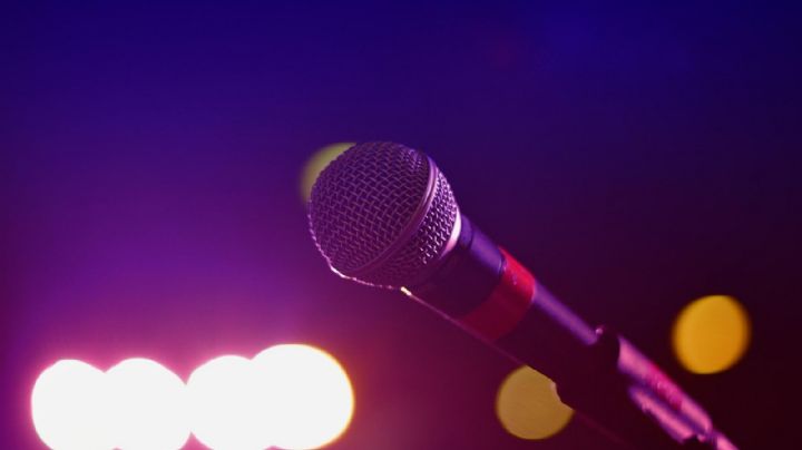 Tras colapsar y convulsionarse en pleno concierto, afamado musico regresa a los escenarios