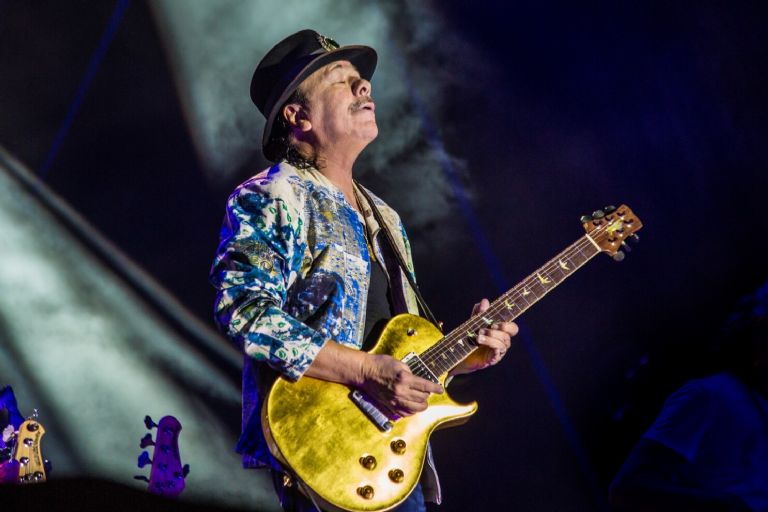 Carlos Santana regresa a los escenarios