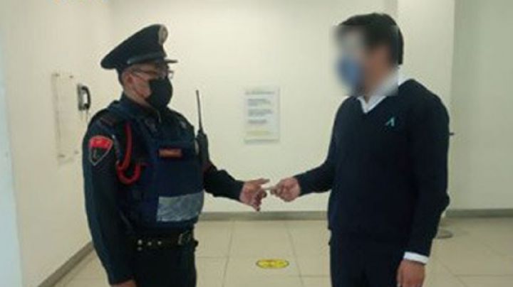 Excelente servicio: Policía de la CDMX regresa dinero que encontró en un cajero automático
