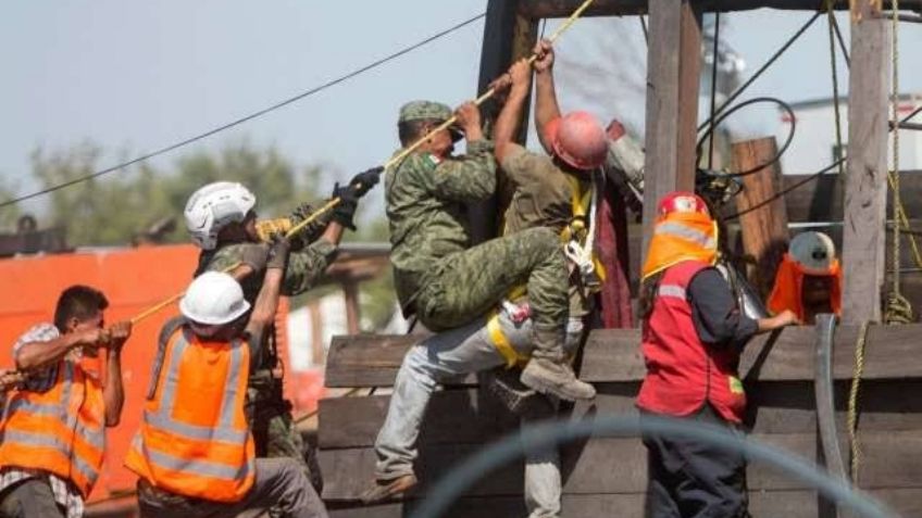 Presentan nuevo plan para salvar a mineros en Coahuila; AMLO no descarta a rescatistas extranjeros