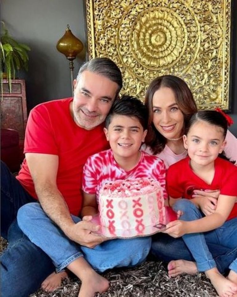 Hijos de Mauricio Islas y Paloma Quesada