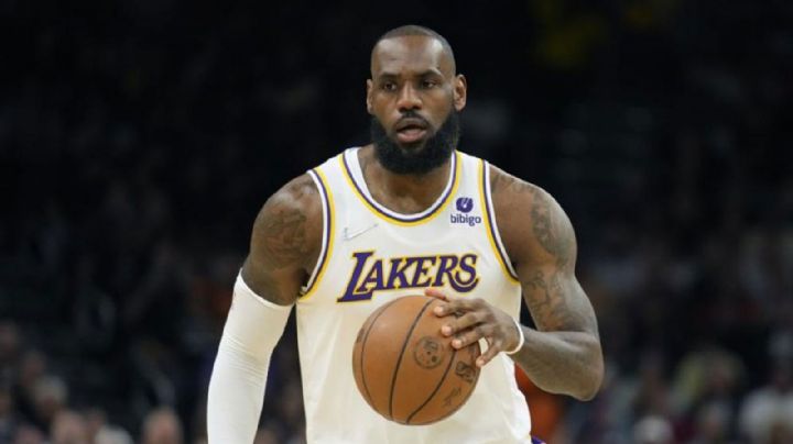 LeBron James renovará con Lakers hasta 2025 para jugar junto a su hijo; este será su salario