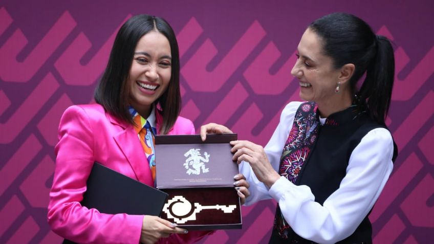 Katya Echazarreta, mexicana que viajó al espacio, es condecorada por Claudis Sheinbaum