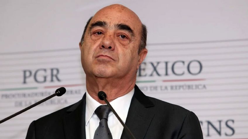 Caso Ayotzinapa: Entre fuerte operativo, Jesús Murillo Karam es trasladado al Reclusorio Norte