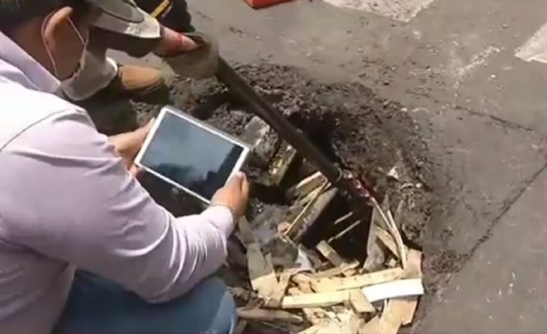 Socavón en Arcos de Belén