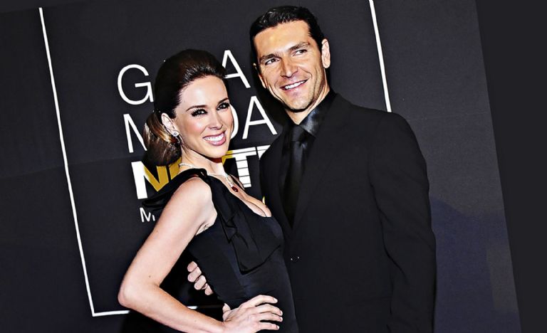 Jacqueline Bracamontes y Martín Fuentes