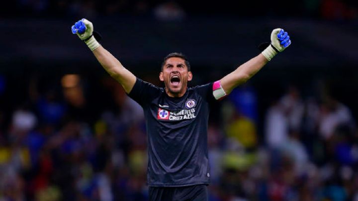 Fuerte regaño: 'Chuy' Corona habría reprendido fuerte a sus compañeros de Cruz Azul tras goleada