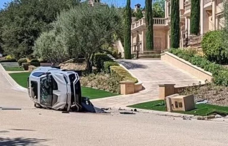 Segundo plano del automóvil de Scott Disick