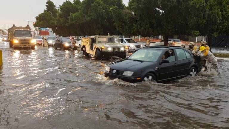 La gente afectada por las lluvias en Sonora espera apoyo del Gobierno. Foto: Internet