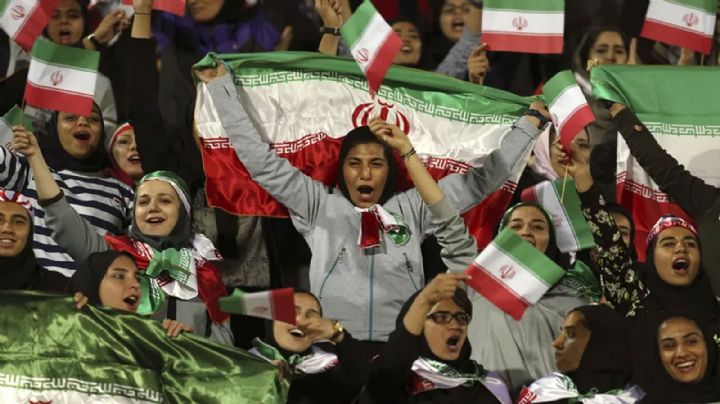 Más de 25 mil mujeres en Irán podrán disfrutar del futbol en un estadio tras 40 años