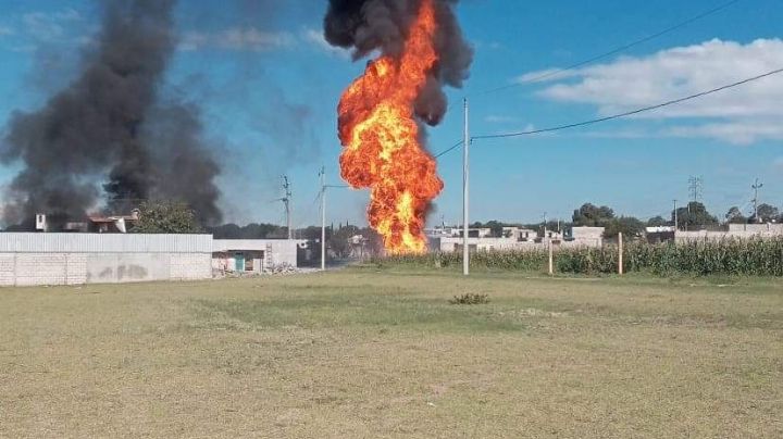 (VIDEOS) Pemex: Reportan explosión de toma clandestina; habrían personas heridas y muertas