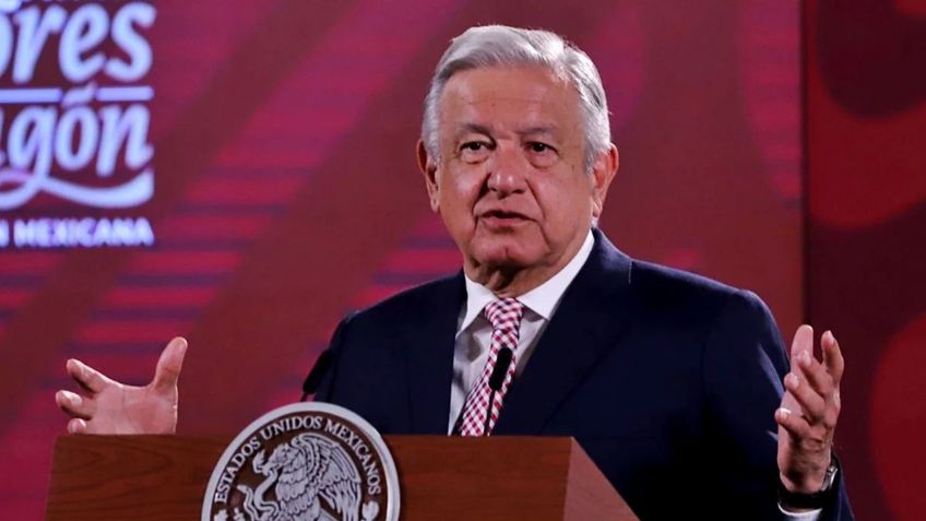 'Mañanera': De nuevo, AMLO 'amanece' con voz ronca; no es Covid-19, "es faringitis", dice