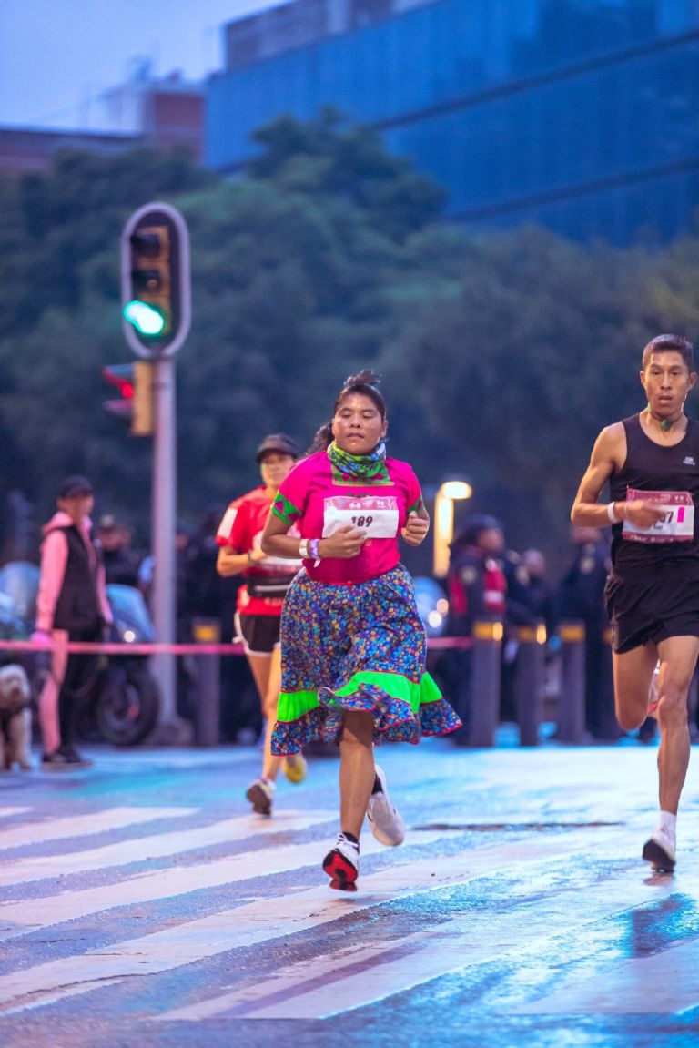 Se apreció diversidad en el Maratón de la CDMX 2022. Foto: Twitter