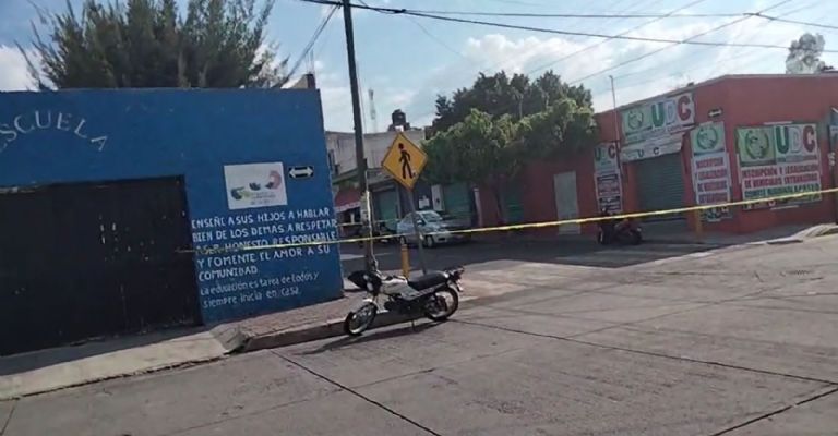 Asesinan a un hombre en una barbería en Apaseo el Alto