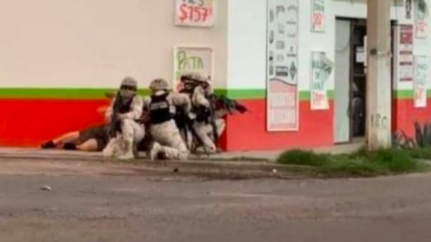 VIDEO: Tras fuerte balacera en Caborca, militares hacen de 'escudo humano' para resguardar civiles