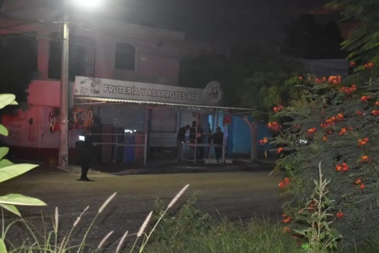 Autoridades se movilizaron en el fraccionamiento Las Palmas, tras una agresión armada. Foto: Facebook