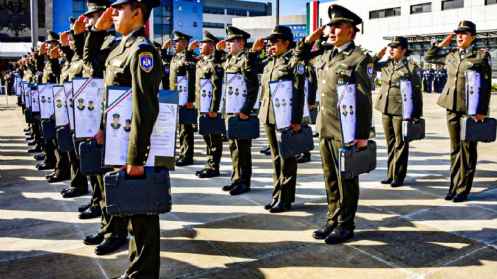 Se gradúan 581 oficiales y subtenientes, realizarán labores en Ejército y Guardia Nacional