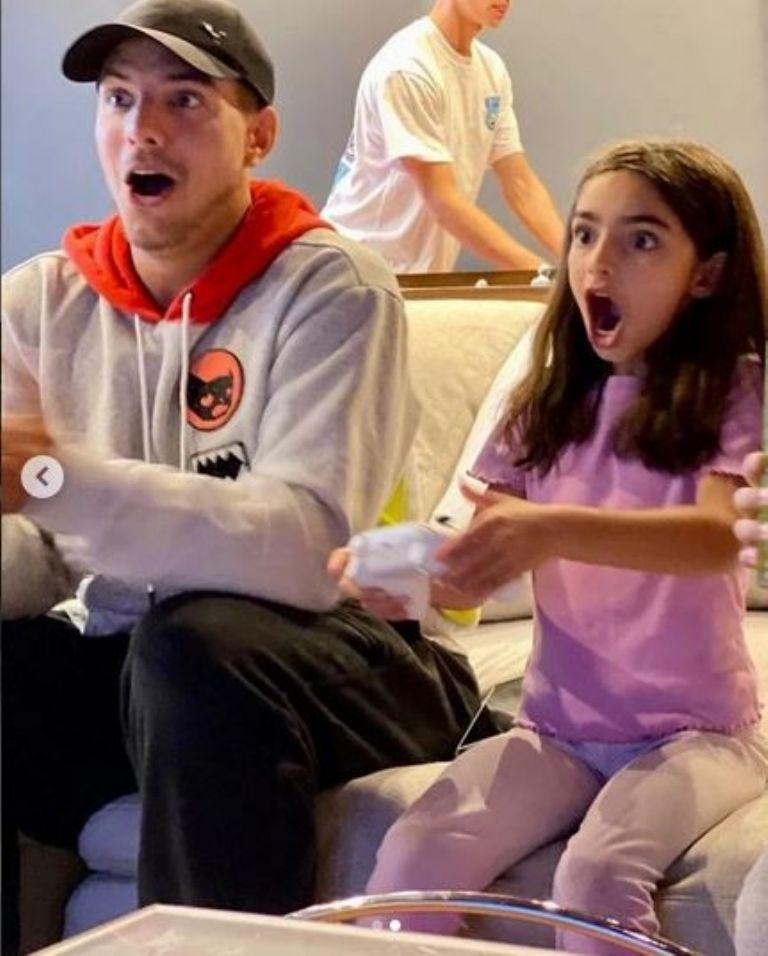 Publicación de Vadhir Derbez para felicitar a Aitana