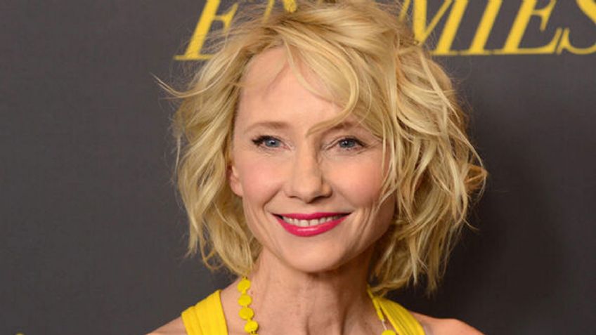 Actriz Anne Heche se encuentra en estado crítico tras doble choque e incendio que provocó