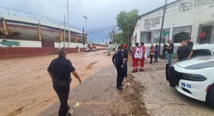 Fuertes lluvias en Nogales dejan deslaves, inundaciones y personas atrapadas en arroyos