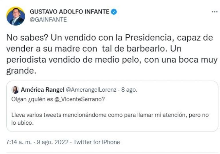 Tuit de Gustavo Adolfo Infante en contra de Vicente Serrano