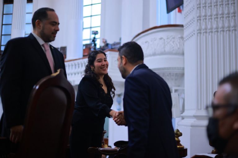 Martí Batres durante la entrega del IV informe