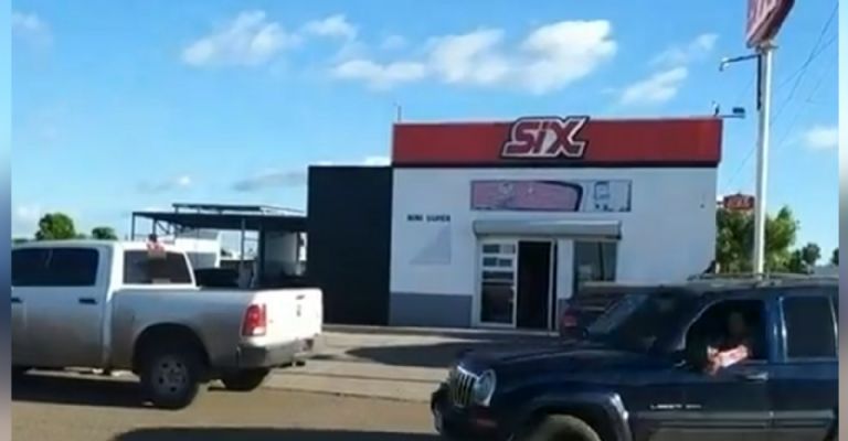 Levantan a empleado de expendio