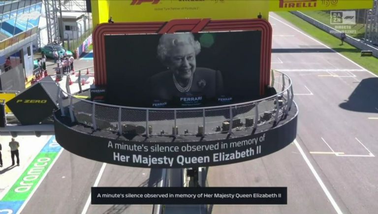 Rinden homenaje a la Reina Isabel II en la F1. Foto: Twitter