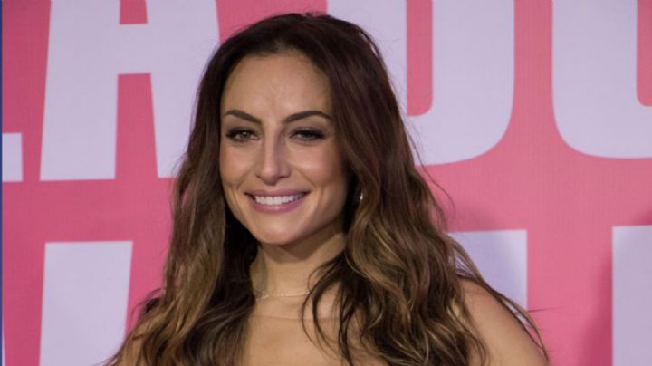 Tras recibir críticas por el físico de su esposo, famosa de TV Azteca se va del país y la captan así