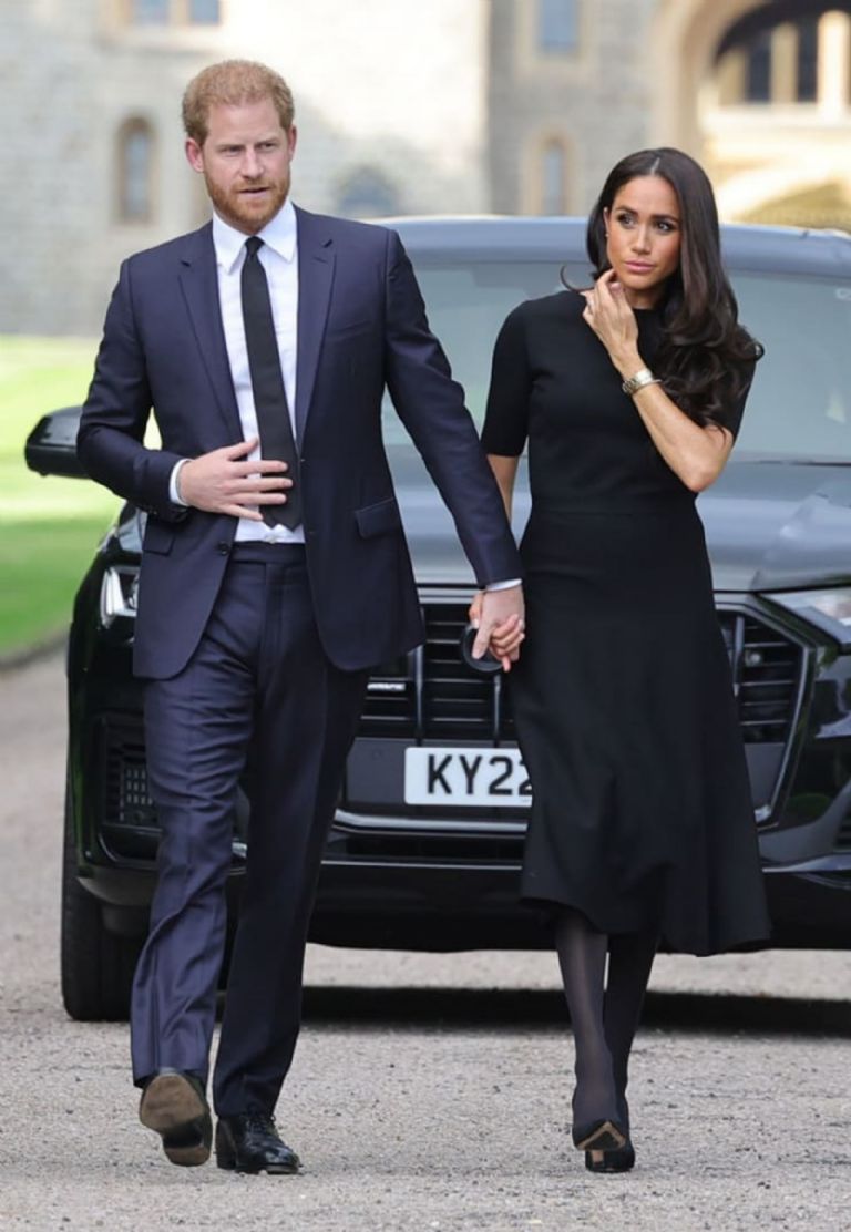 Meghan Markle y Harry a fuera del palacio Windsor