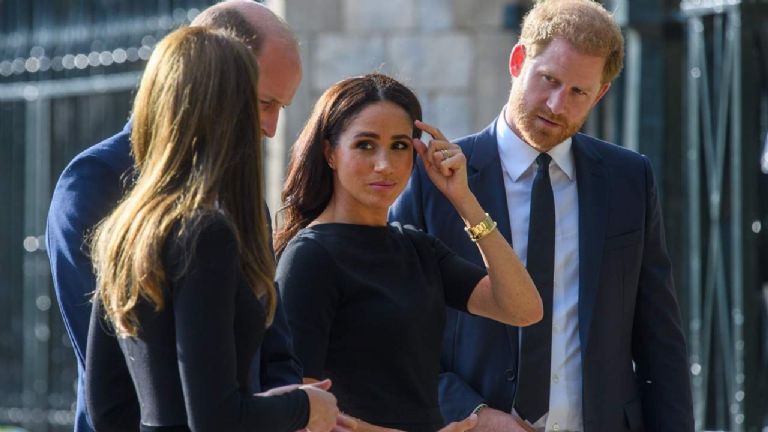 Meghan y Harry en el memorial de la Reina Isabel II