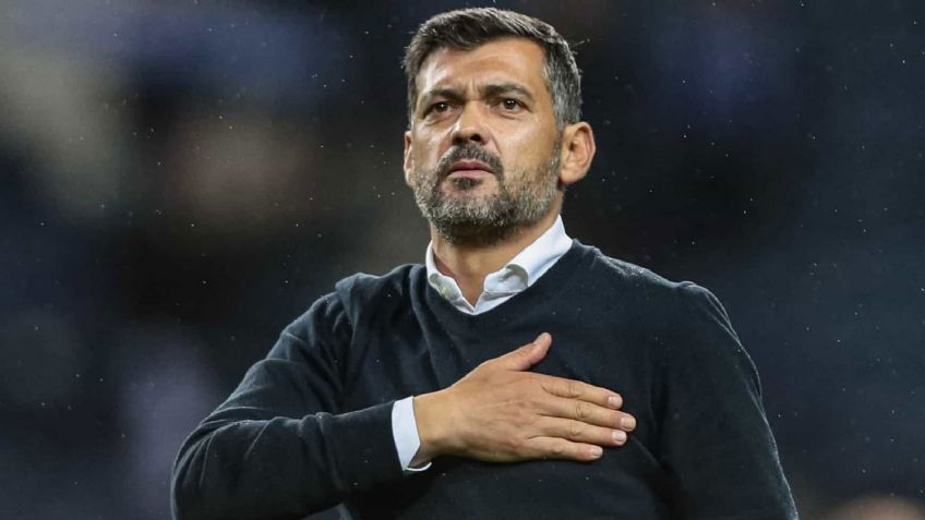 Fanáticos del Porto apedrean vehículo del entrenador tras derrota; su familia estaba dentro