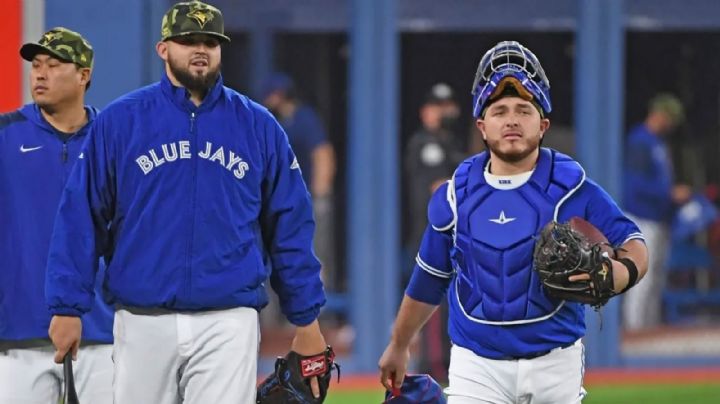 Compañero de Alejandro Kirk lo defiende de reportero que lo llamó 'gordo': "No juegas en la MLB"