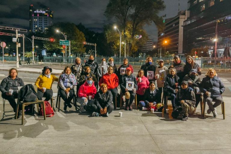 El colectivo Hasta Encontrarte se manifestó la noche del Grito de Independencia. Foto: Twitter