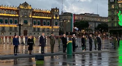 19-S: AMLO recuerda a las víctimas de los terremotos de 1985 y 2017 en CDMX e iza la bandera