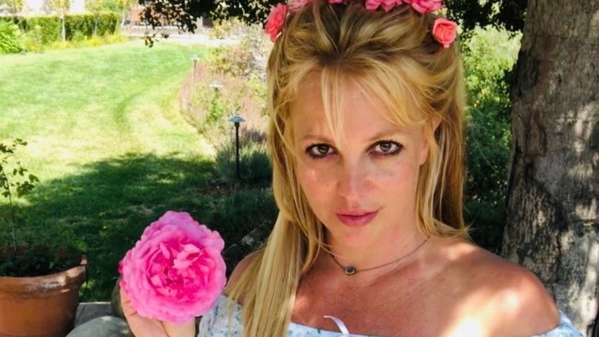 De no creer: Famosa cantante regresa a las redes sociales solo para responder así a su propio hijo