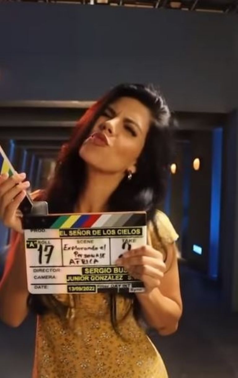 África Zavala se une al 'Señor de los cielos'